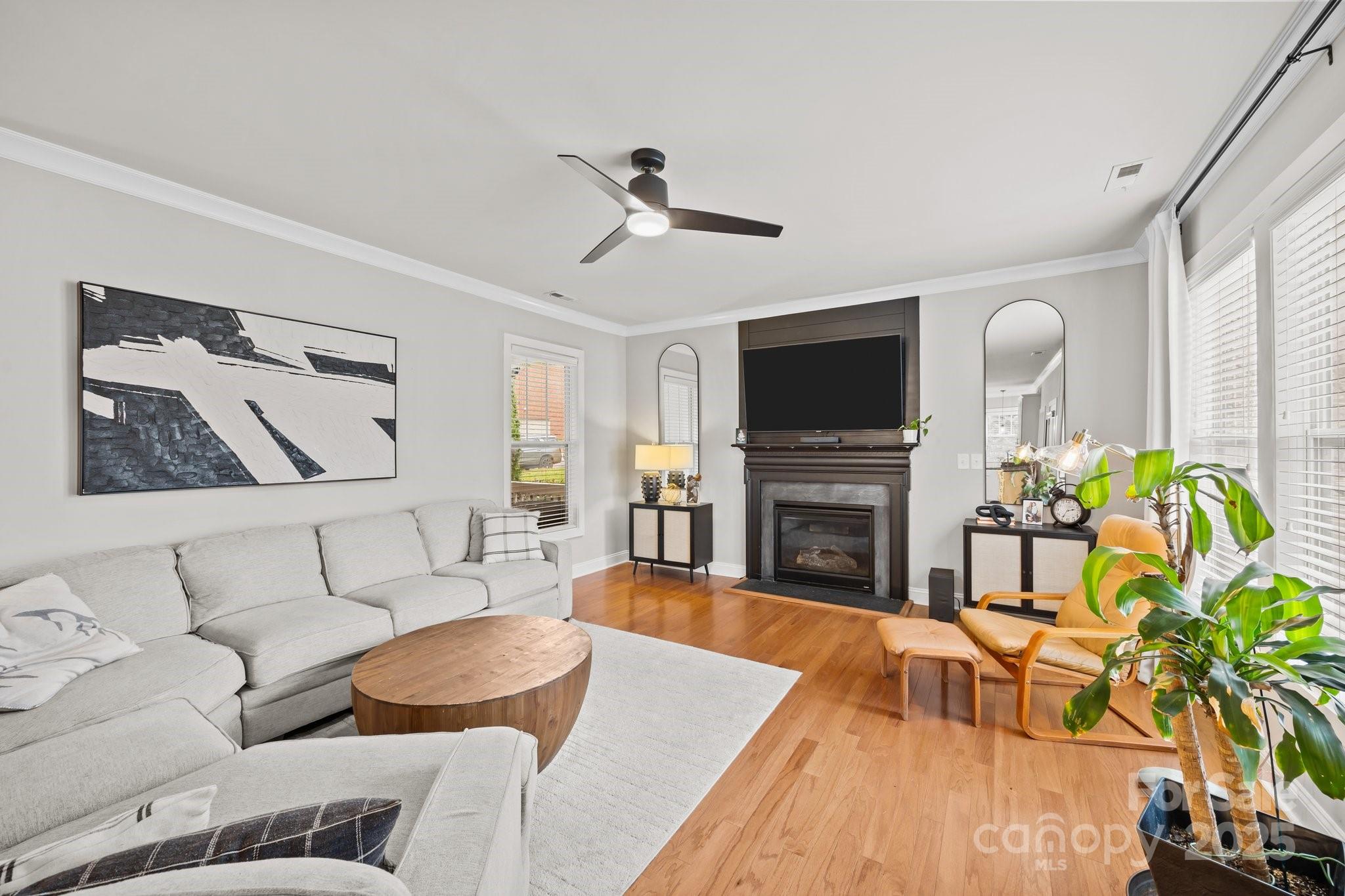 10011 Roosevelt Drive