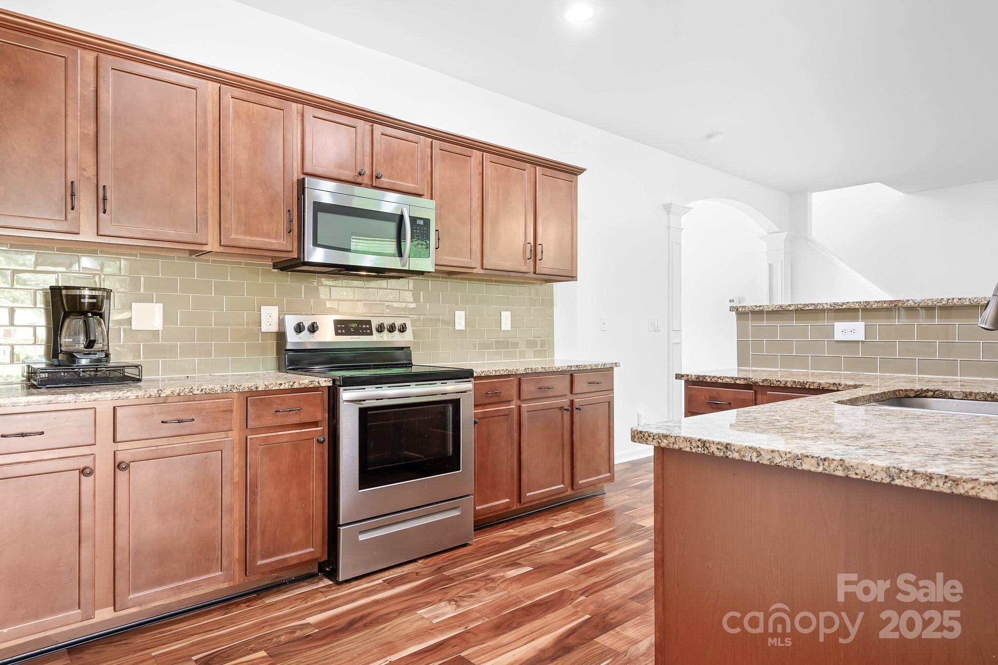 9437 Macquarie Lane
