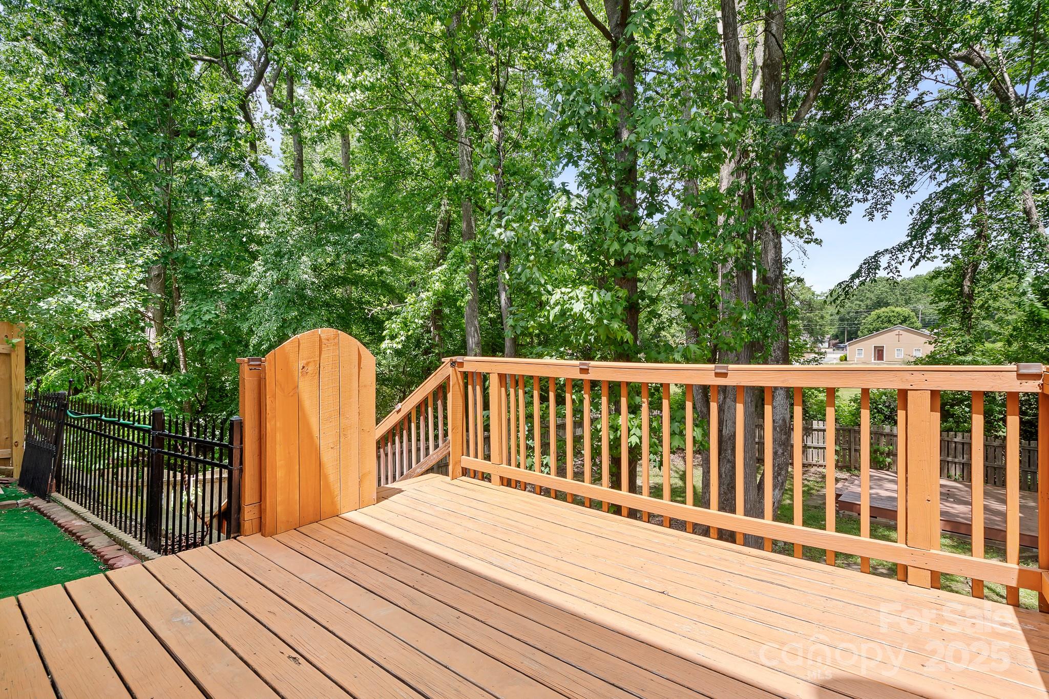 9437 Macquarie Lane
