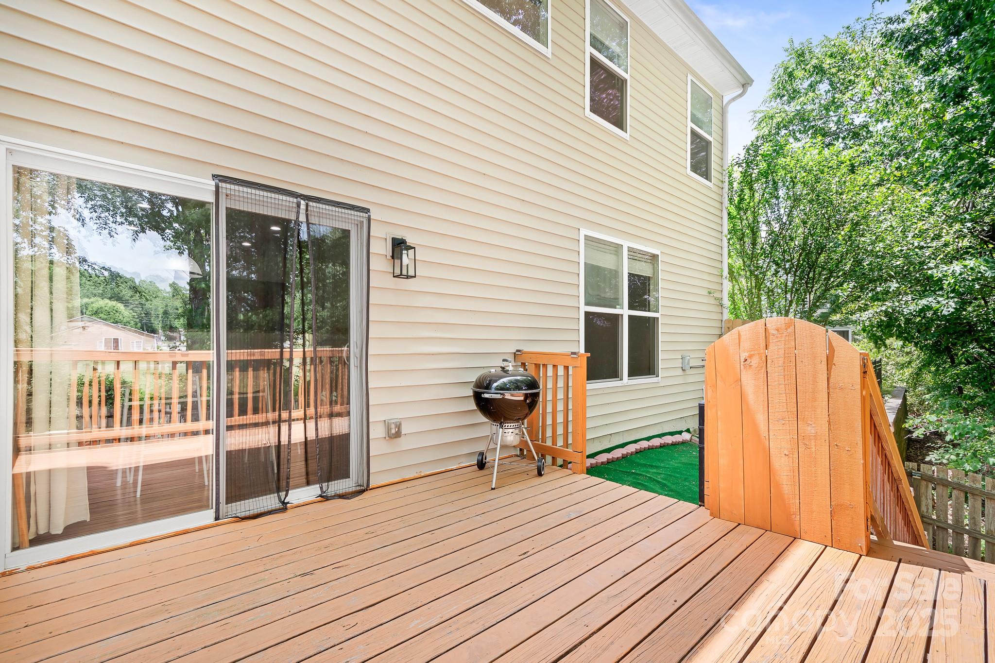 9437 Macquarie Lane