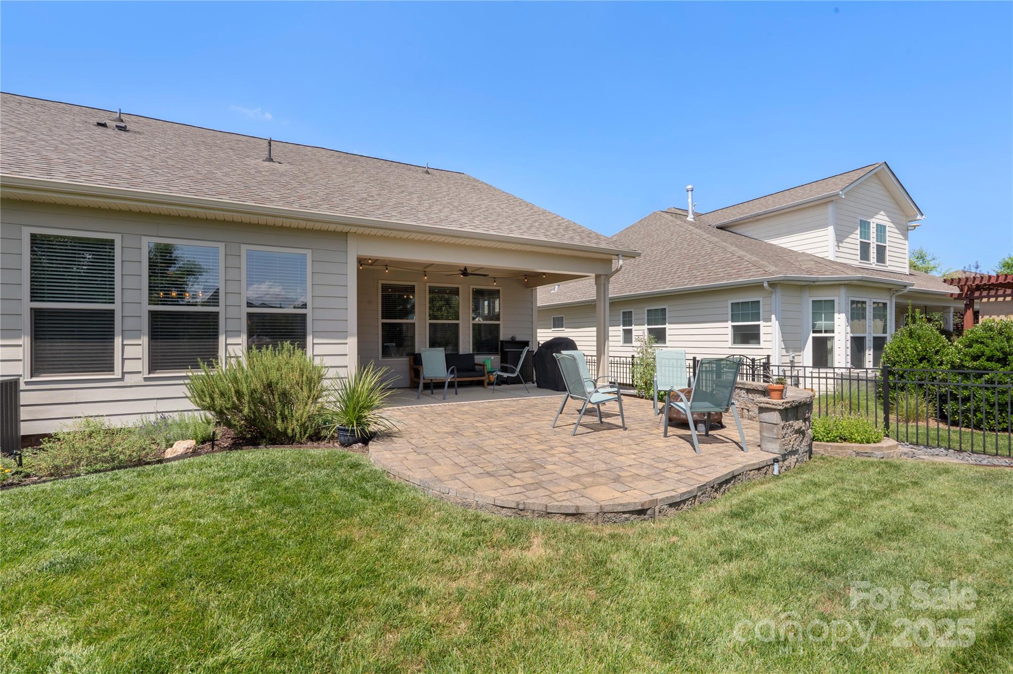 14914 Marymont Avenue