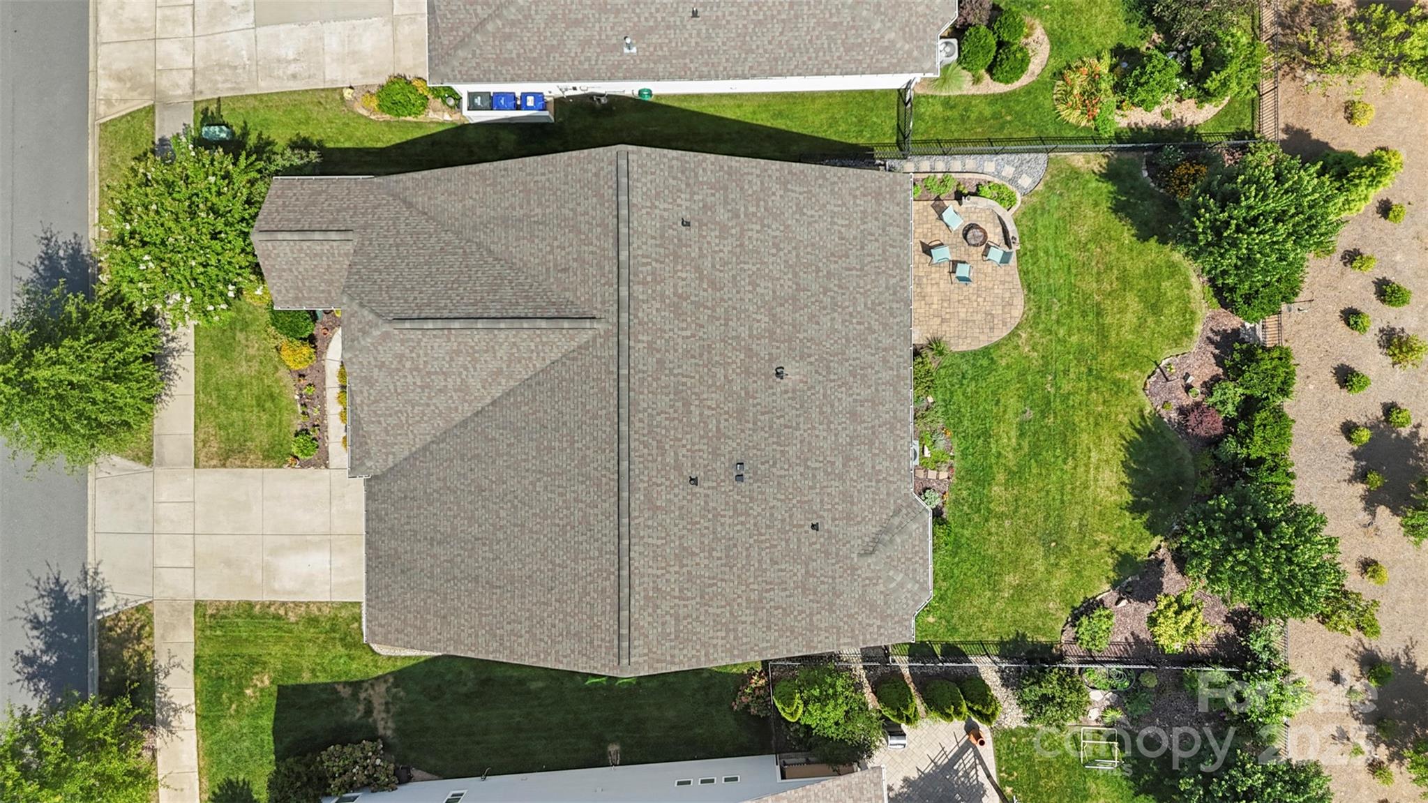 14914 Marymont Avenue