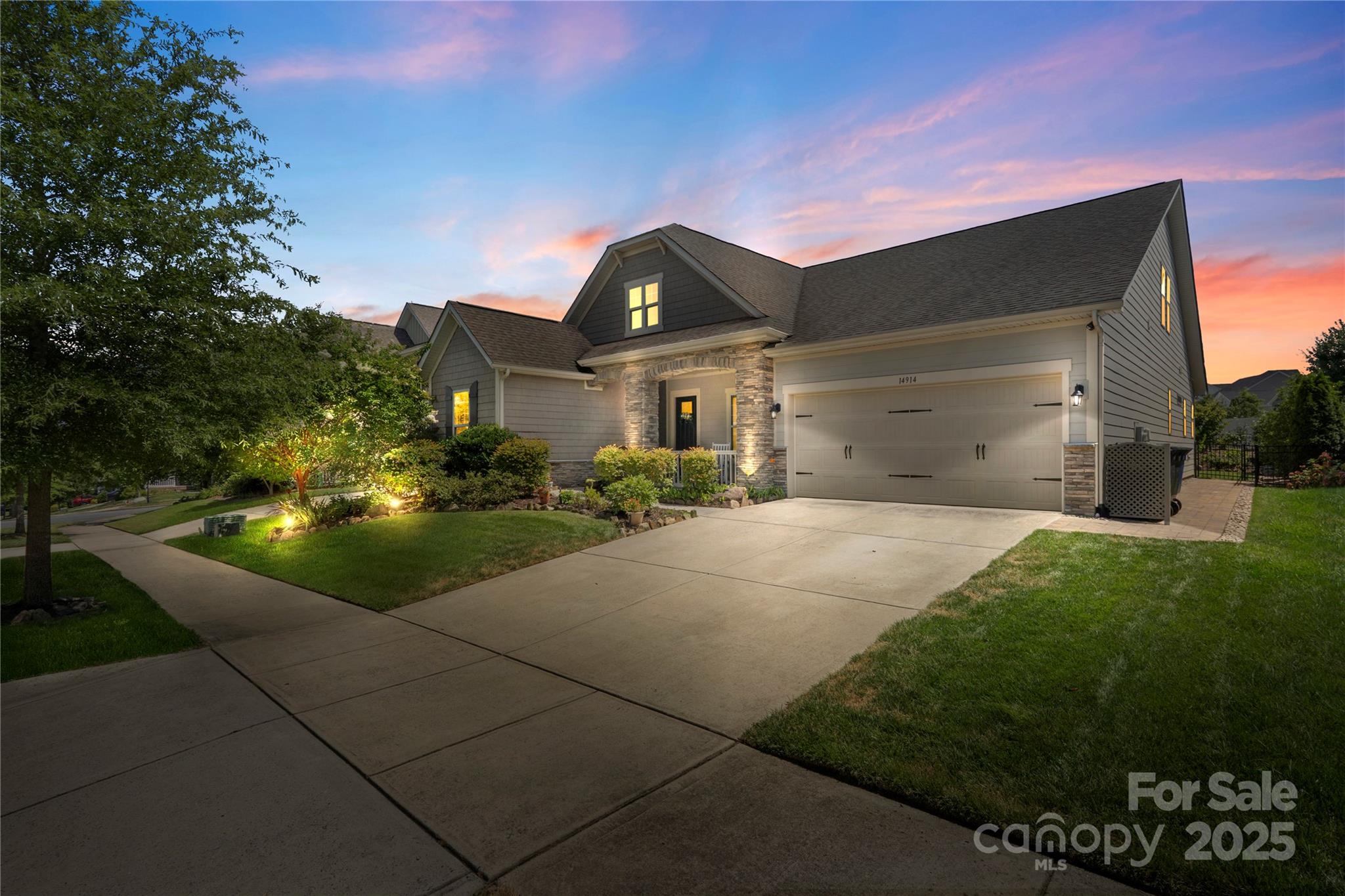 14914 Marymont Avenue