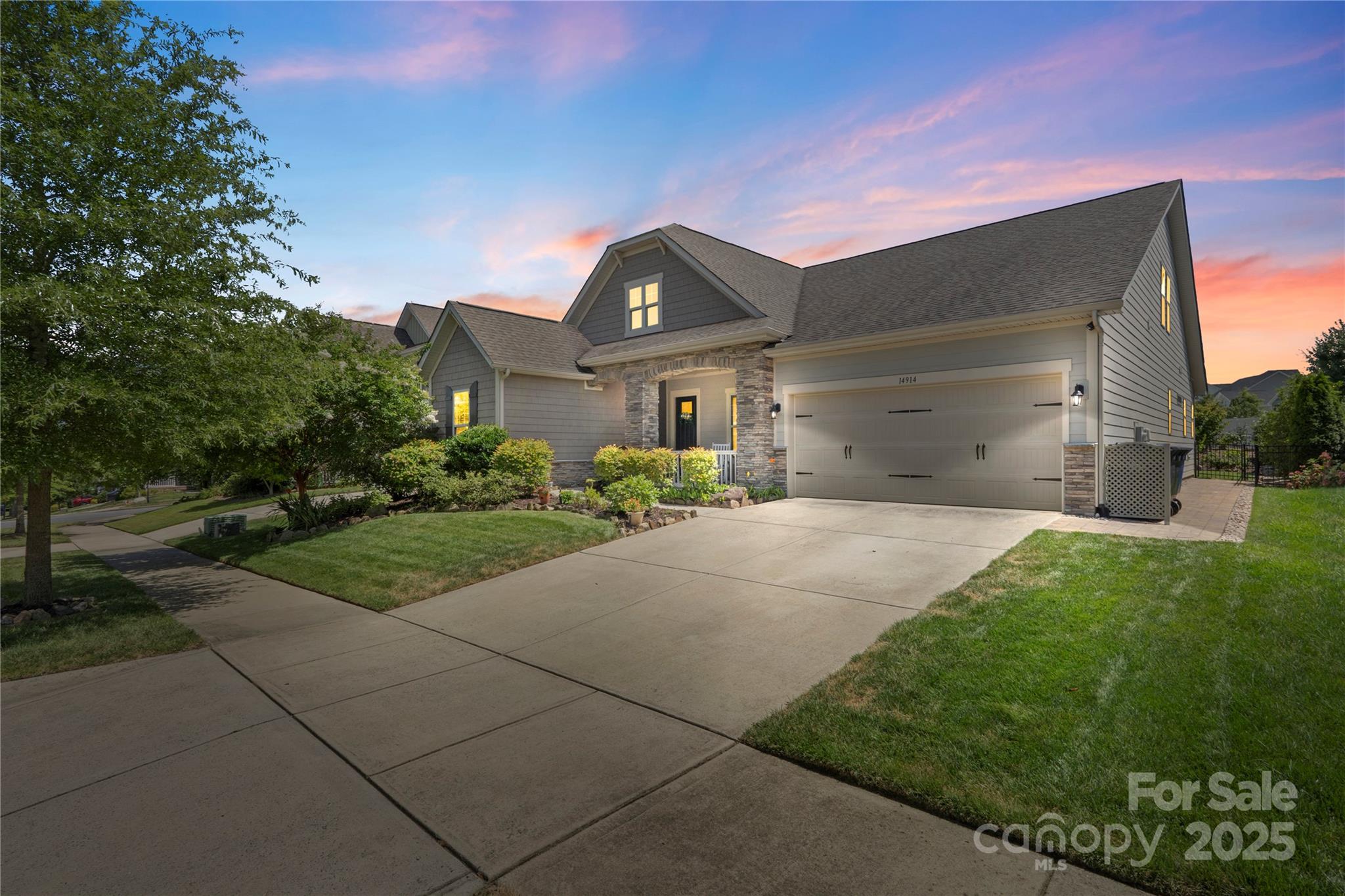 14914 Marymont Avenue