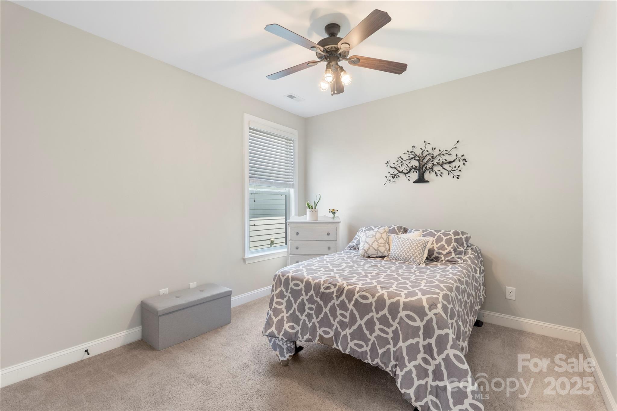 14914 Marymont Avenue