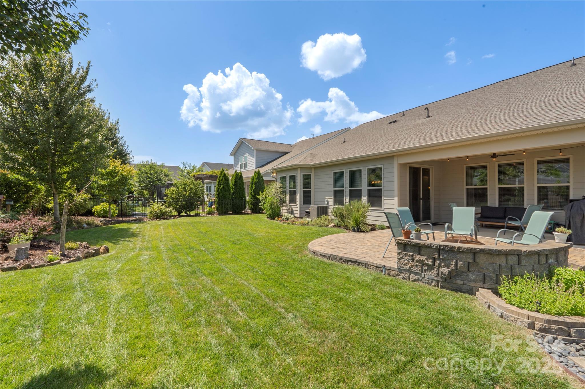 14914 Marymont Avenue