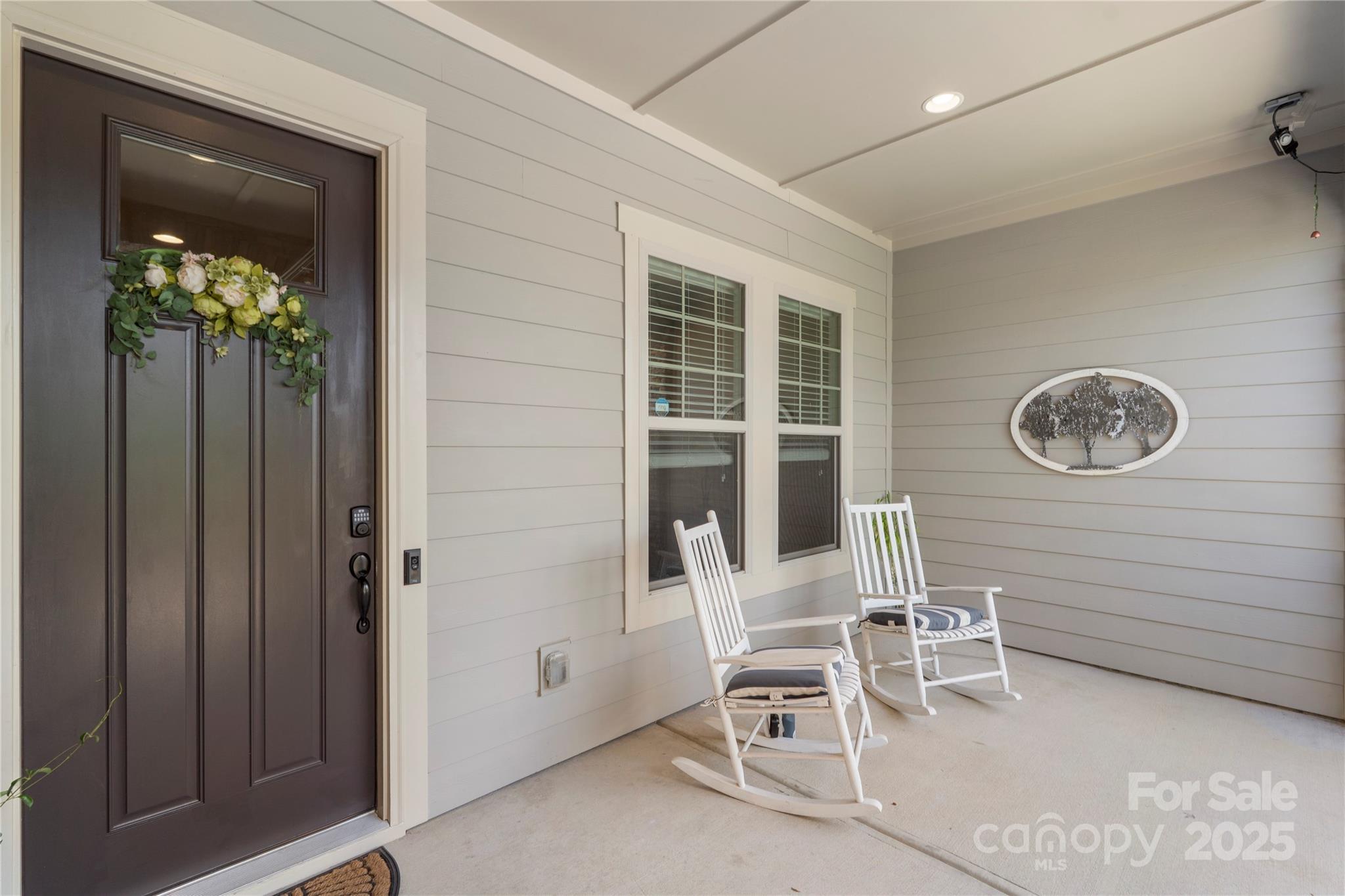 14914 Marymont Avenue