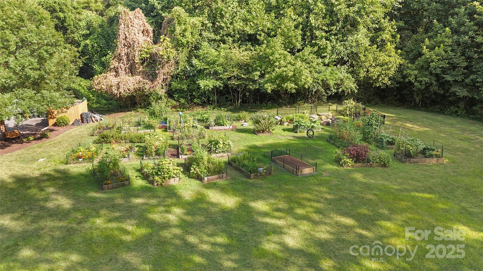 14914 Marymont Avenue