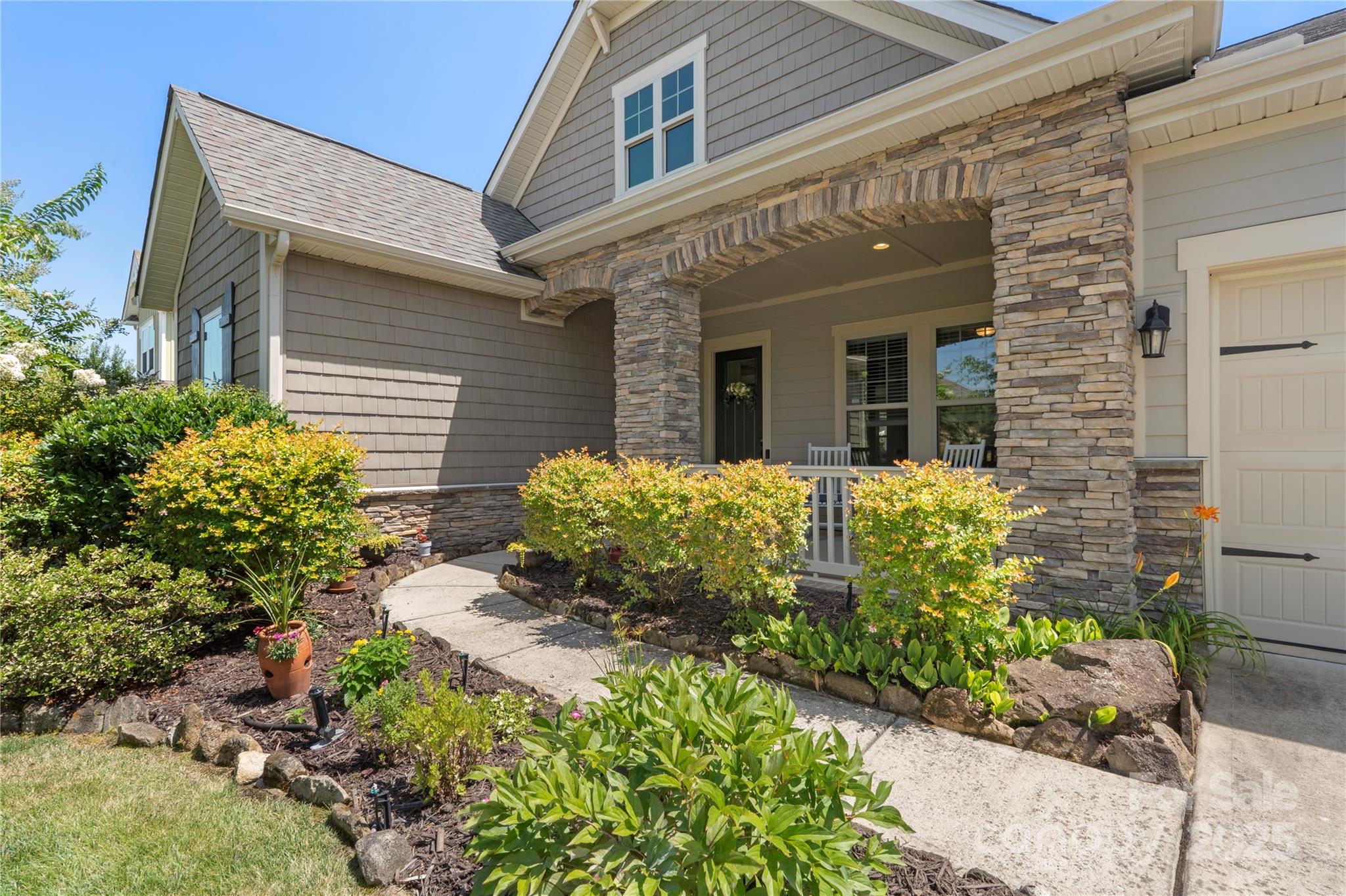 14914 Marymont Avenue