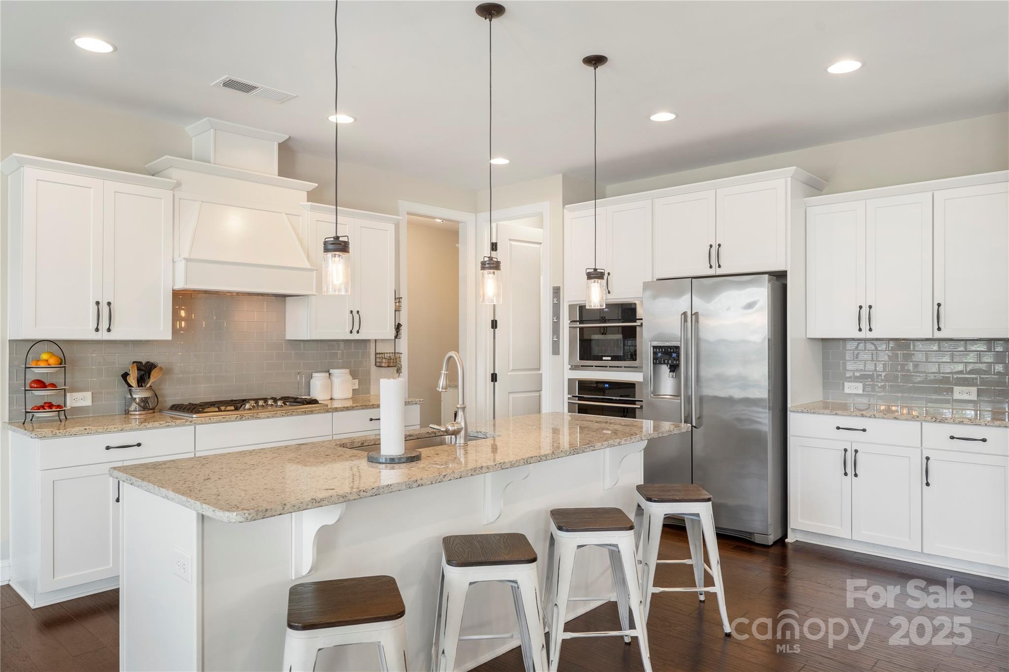 14914 Marymont Avenue