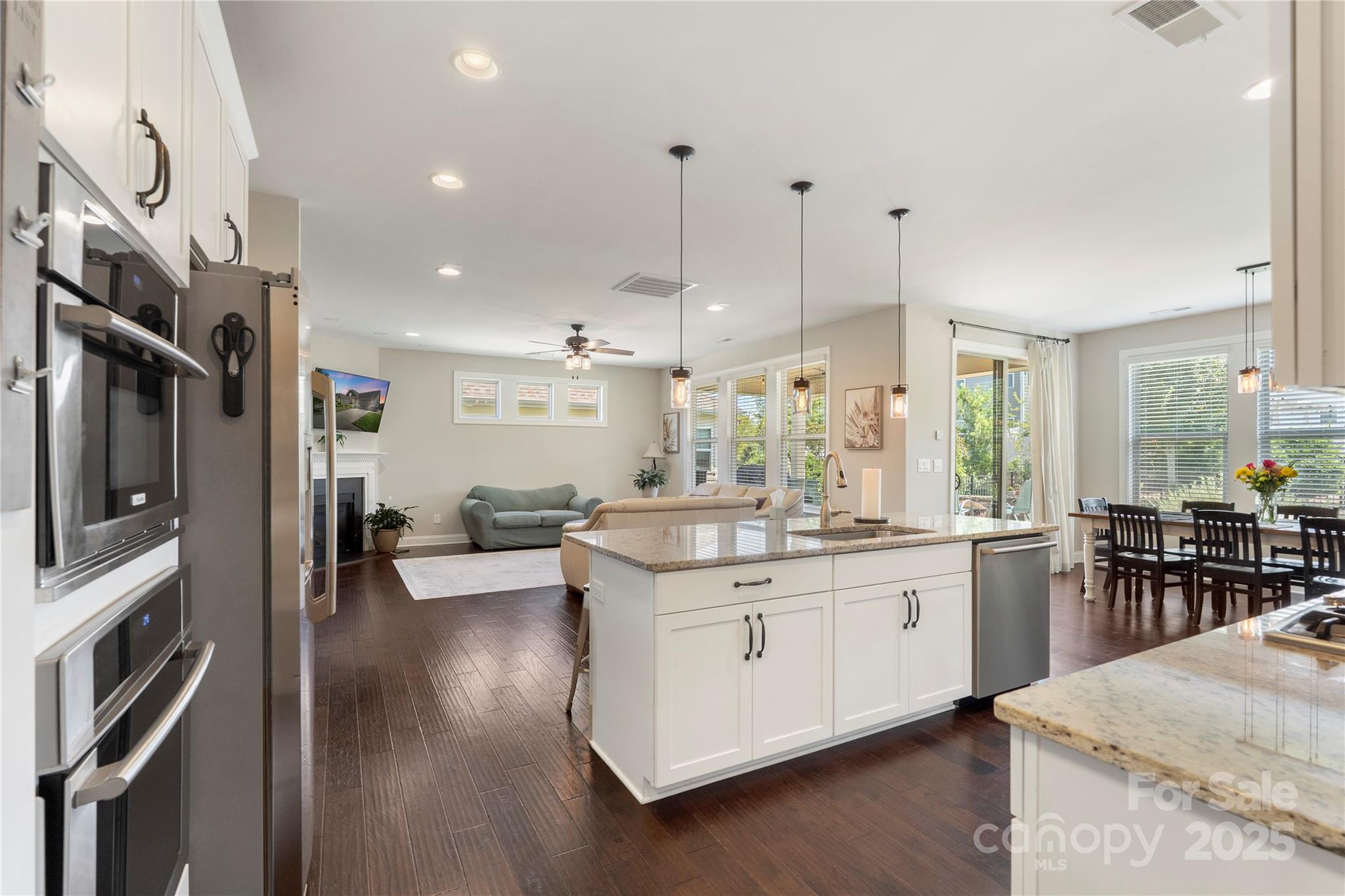 14914 Marymont Avenue