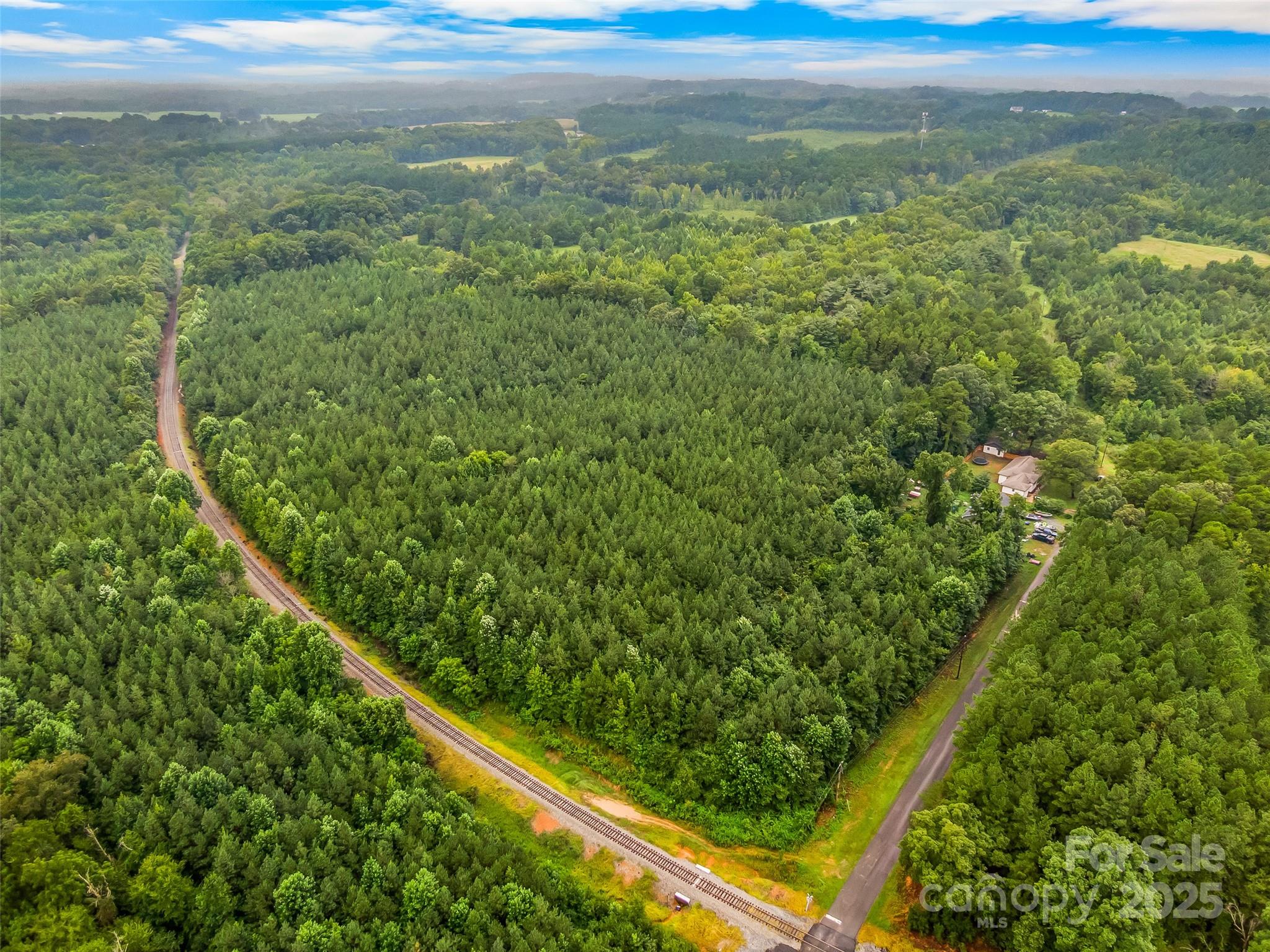 Vac 16.2 Acres Southbound Road