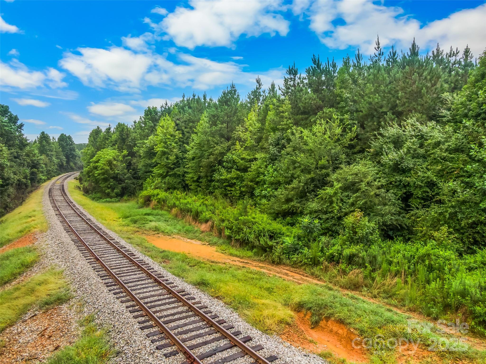 Vac 16.2 Acres Southbound Road