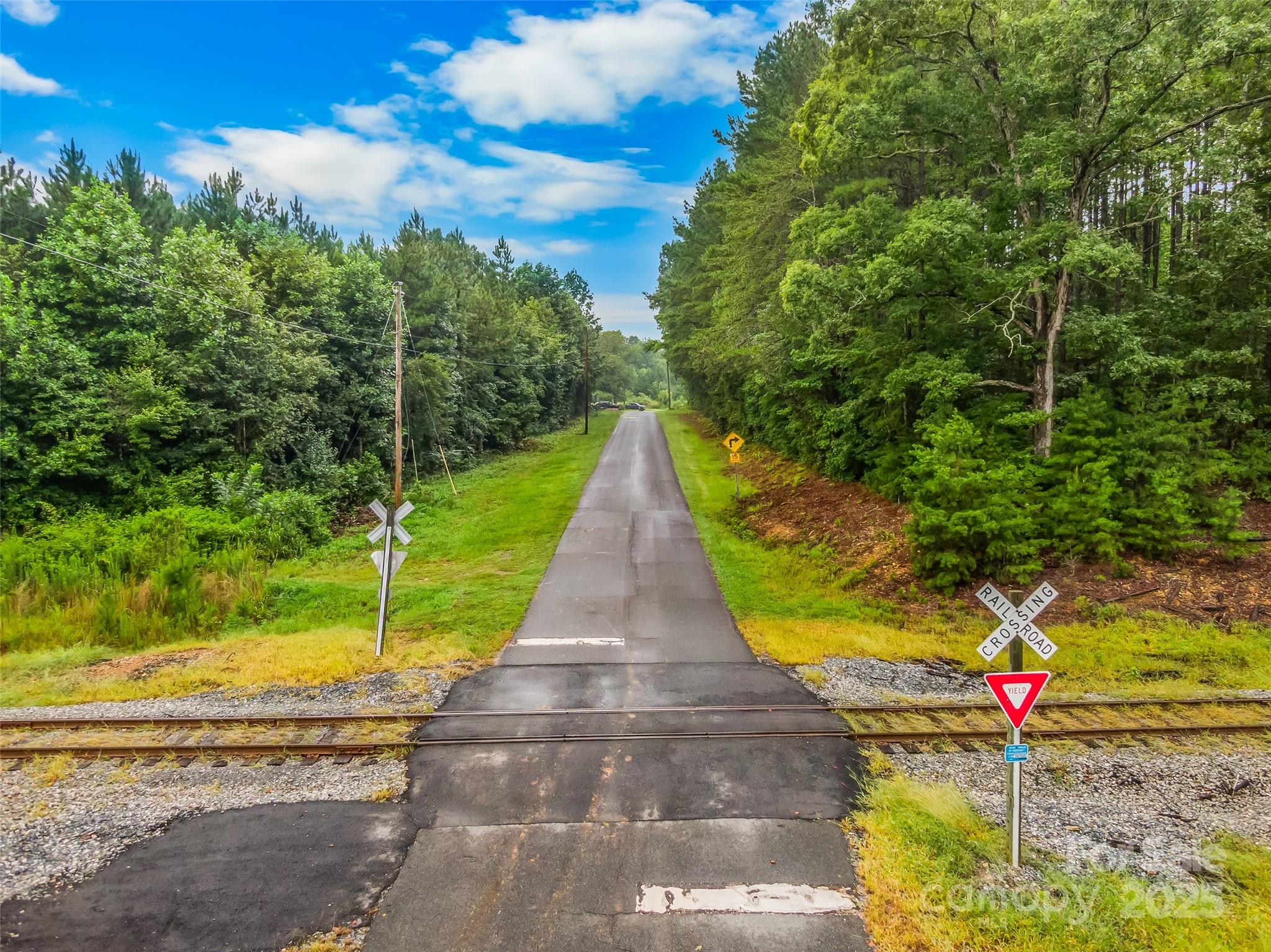 Vac 16.2 Acres Southbound Road