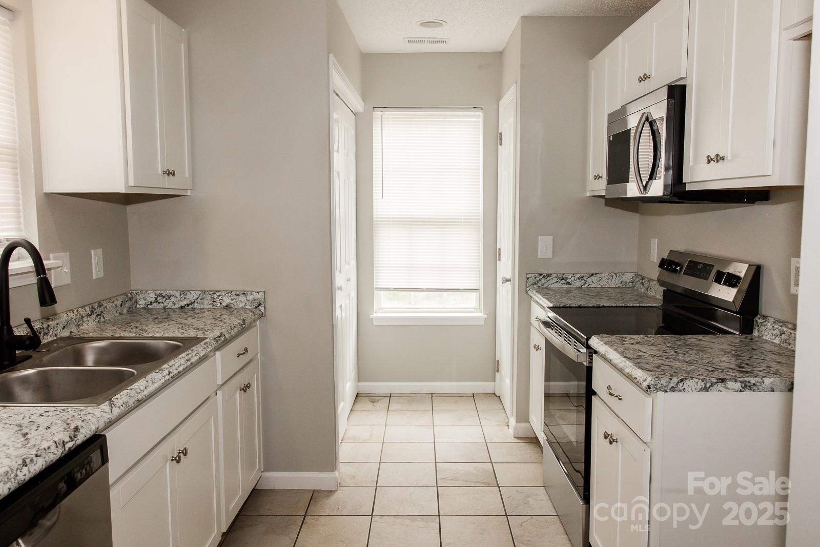9417 Northwoods Forest Drive