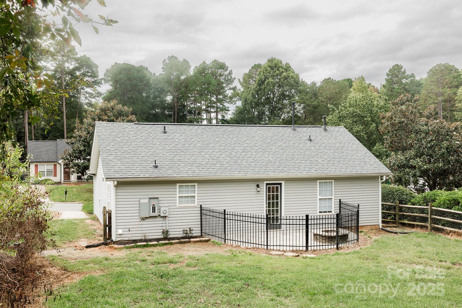 9417 Northwoods Forest Drive