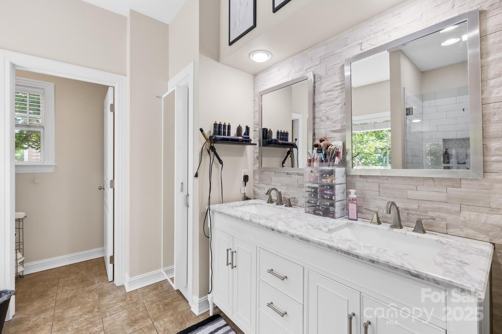 18810 Coachmans Trace