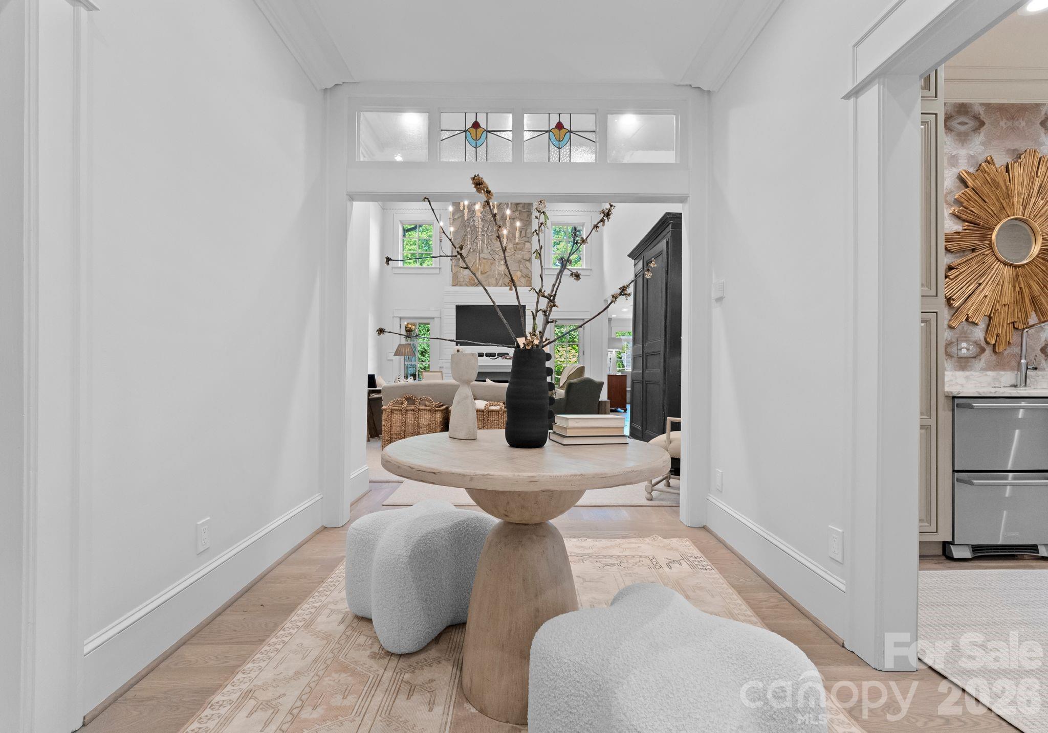 1550 Queens Road W