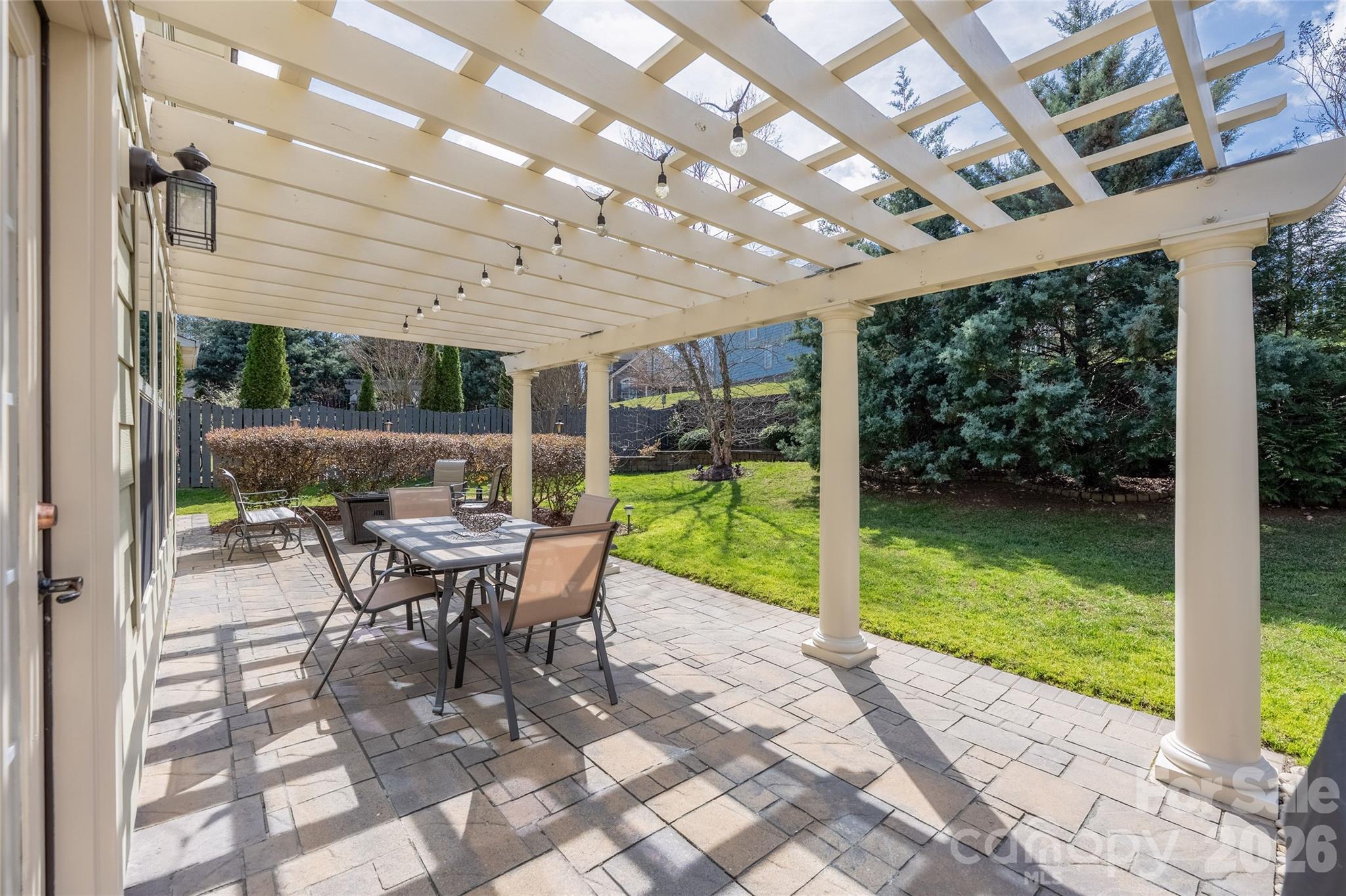 11422 Warfield Avenue