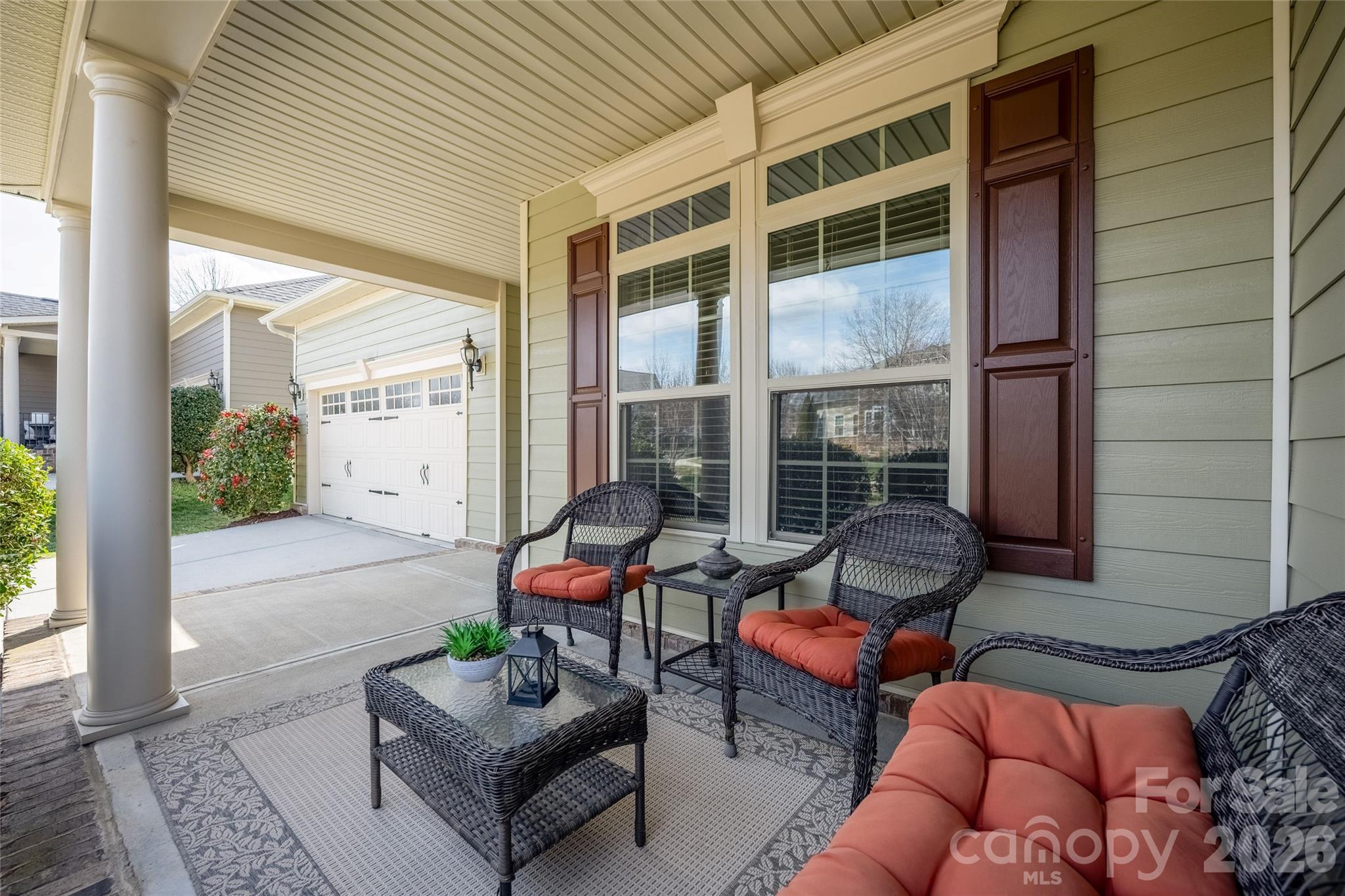 11422 Warfield Avenue