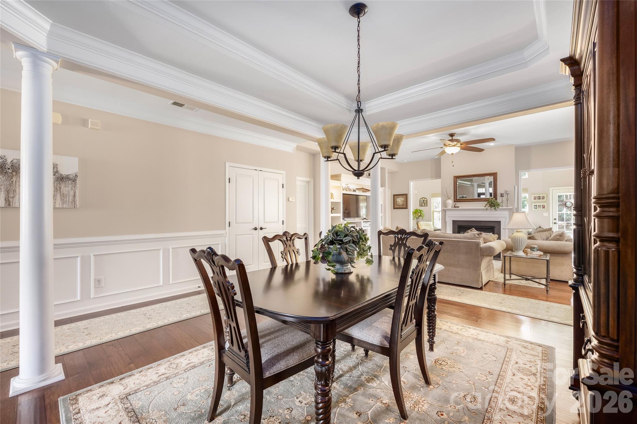 11422 Warfield Avenue