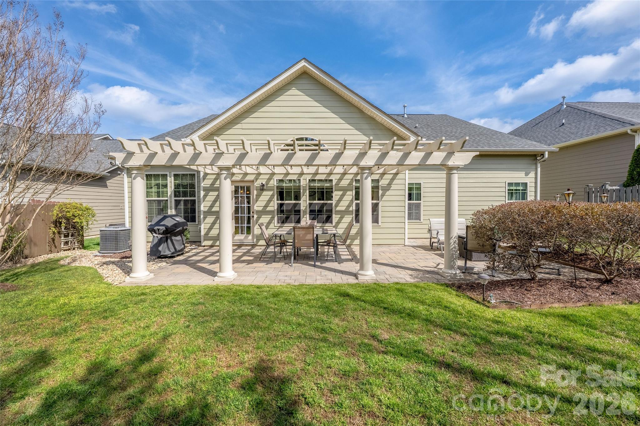 11422 Warfield Avenue