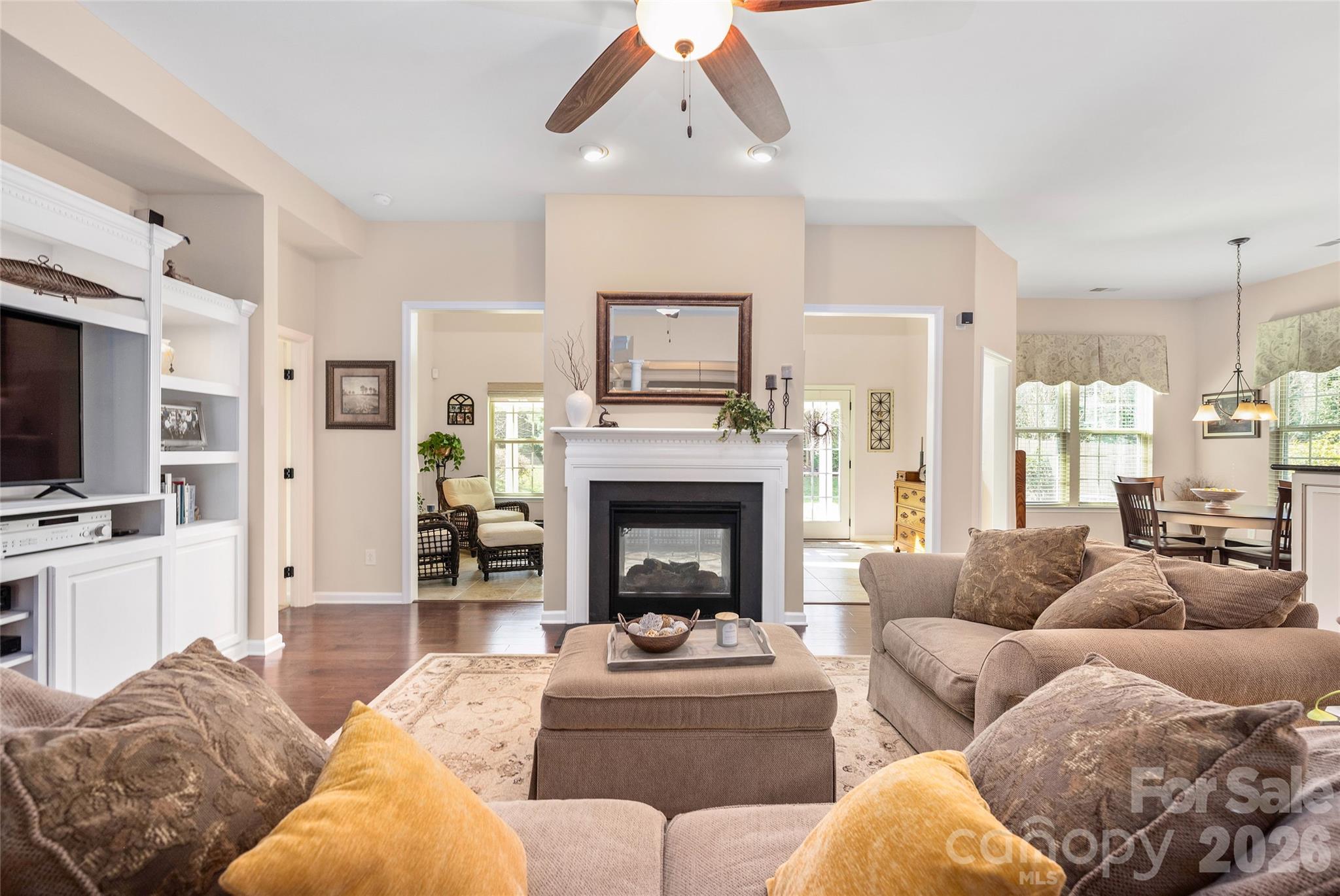 11422 Warfield Avenue