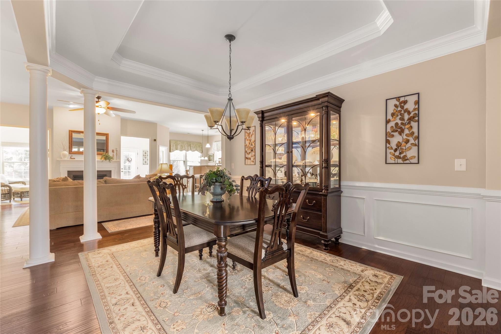 11422 Warfield Avenue