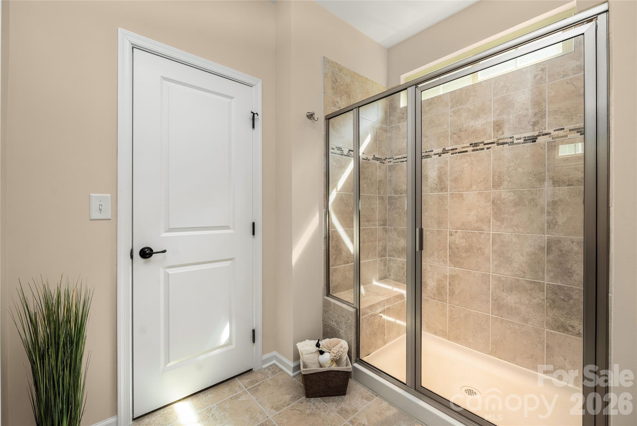 11422 Warfield Avenue