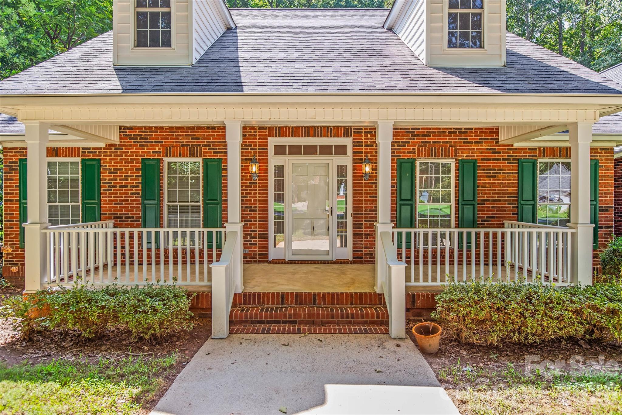 6756 Hawks Nest Lane