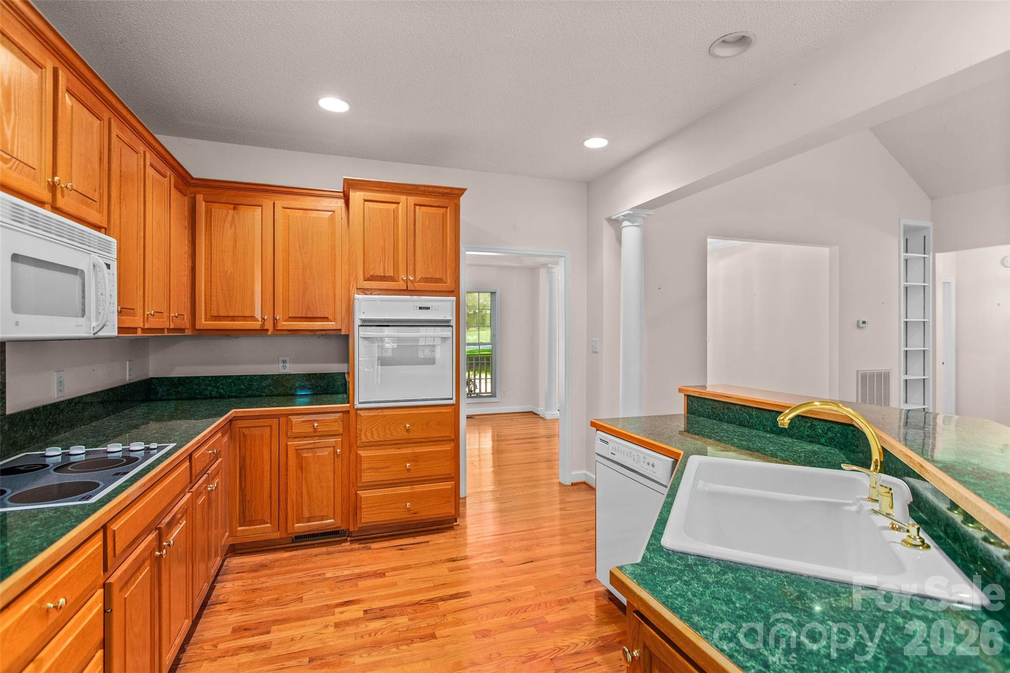 6756 Hawks Nest Lane