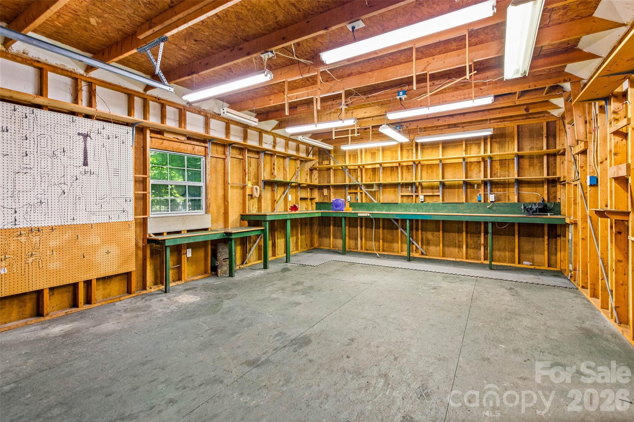 6756 Hawks Nest Lane