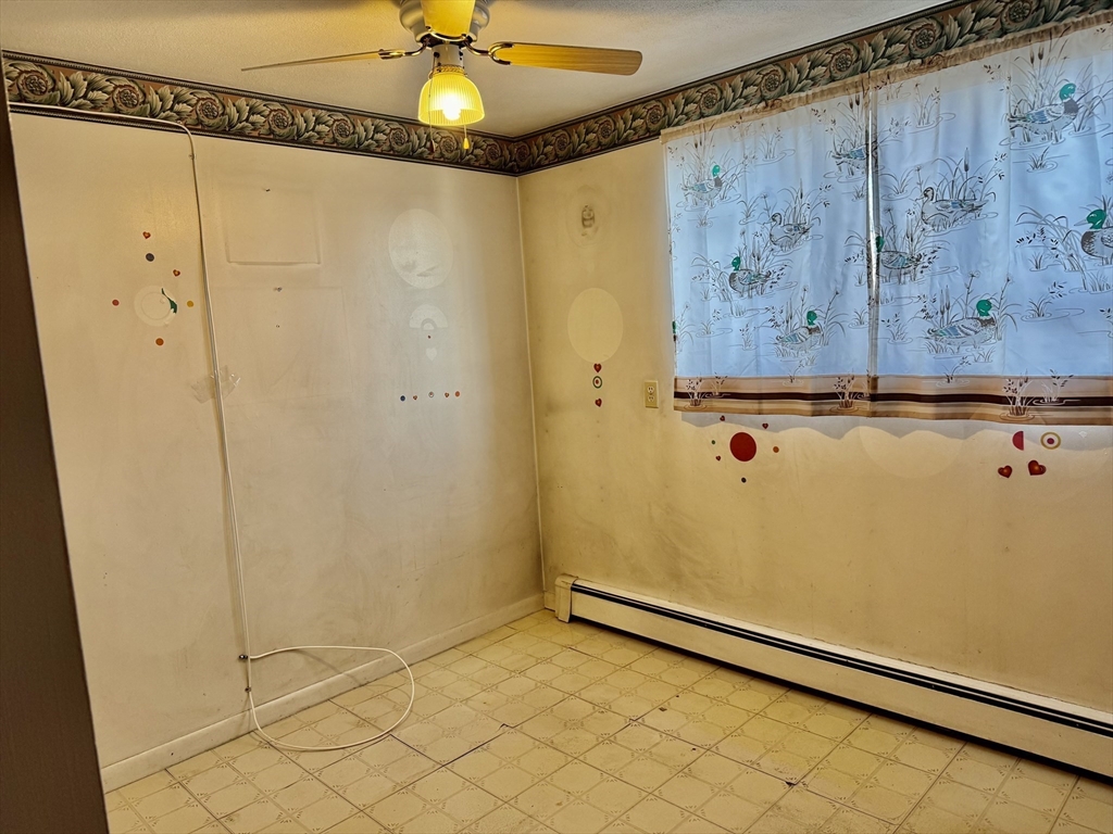 7 Woodcrest Court # 4