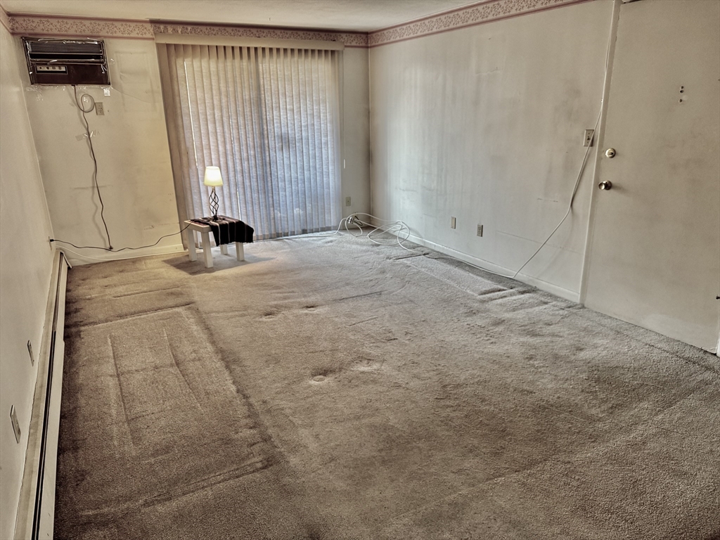 7 Woodcrest Court # 4