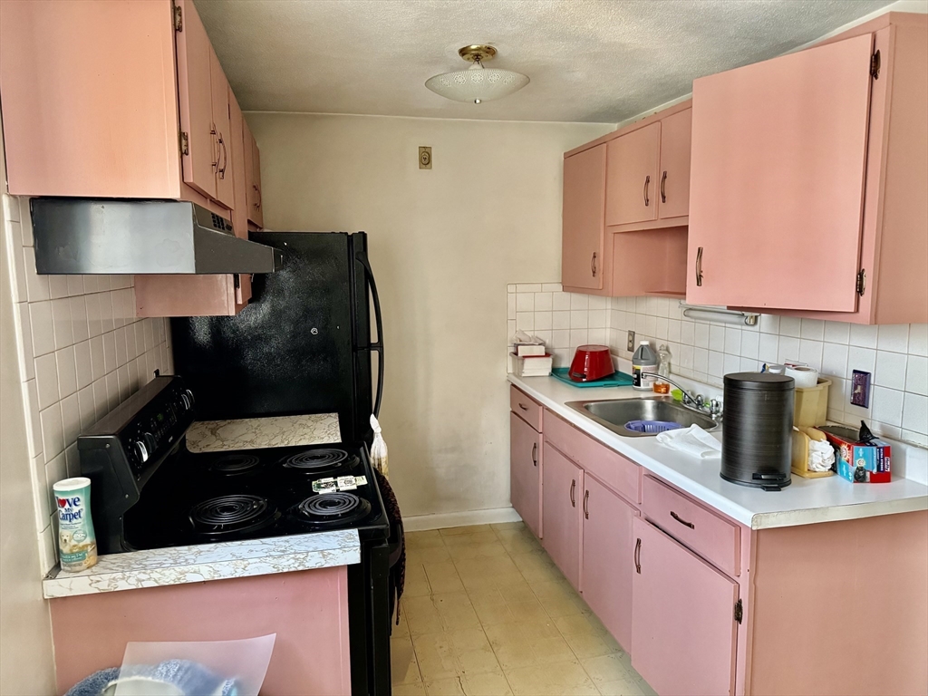 7 Woodcrest Court # 4