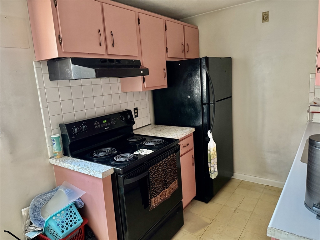 7 Woodcrest Court # 4