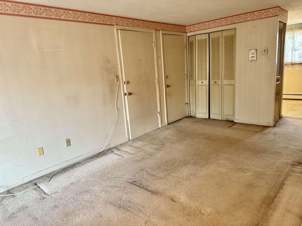 7 Woodcrest Court # 4