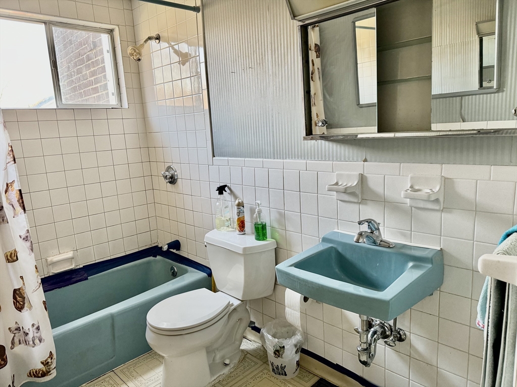 7 Woodcrest Court # 4