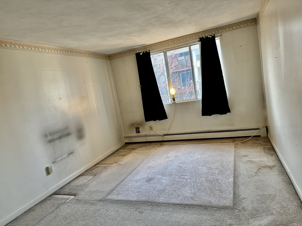 7 Woodcrest Court # 4