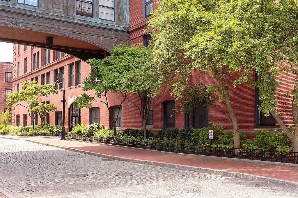 1241 Adams Street # F407