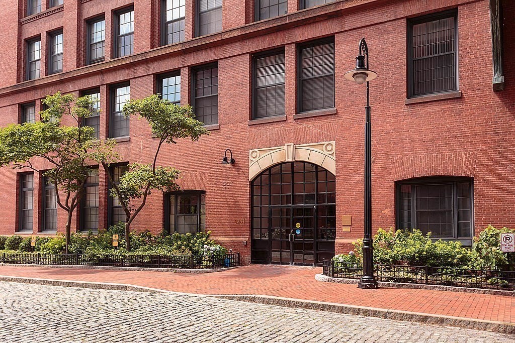 1241 Adams Street # F407