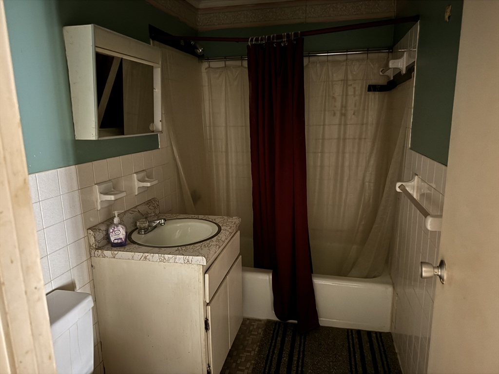 219 Rock Street # G10