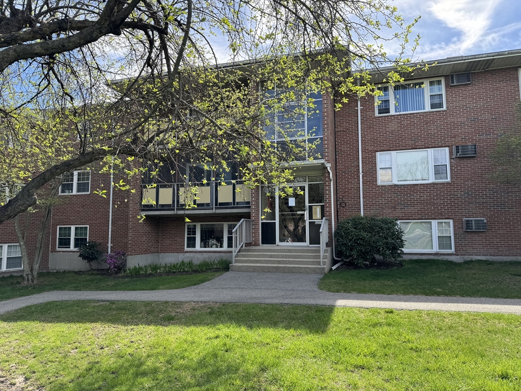 219 Rock Street # G10