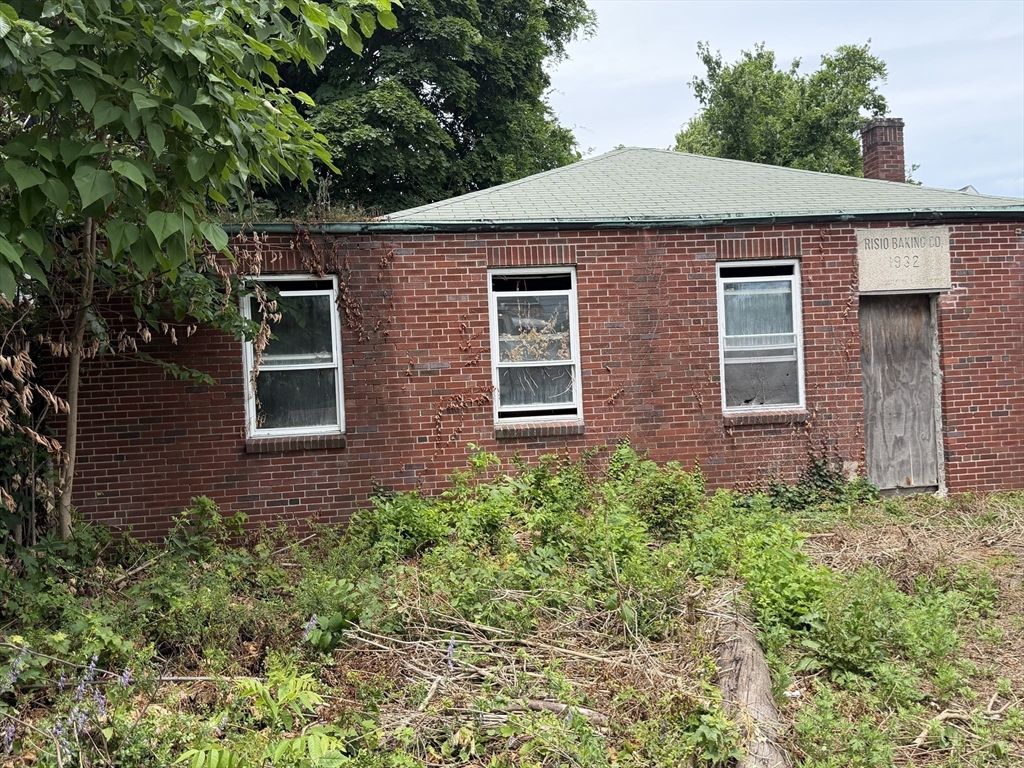 44 Elm Street