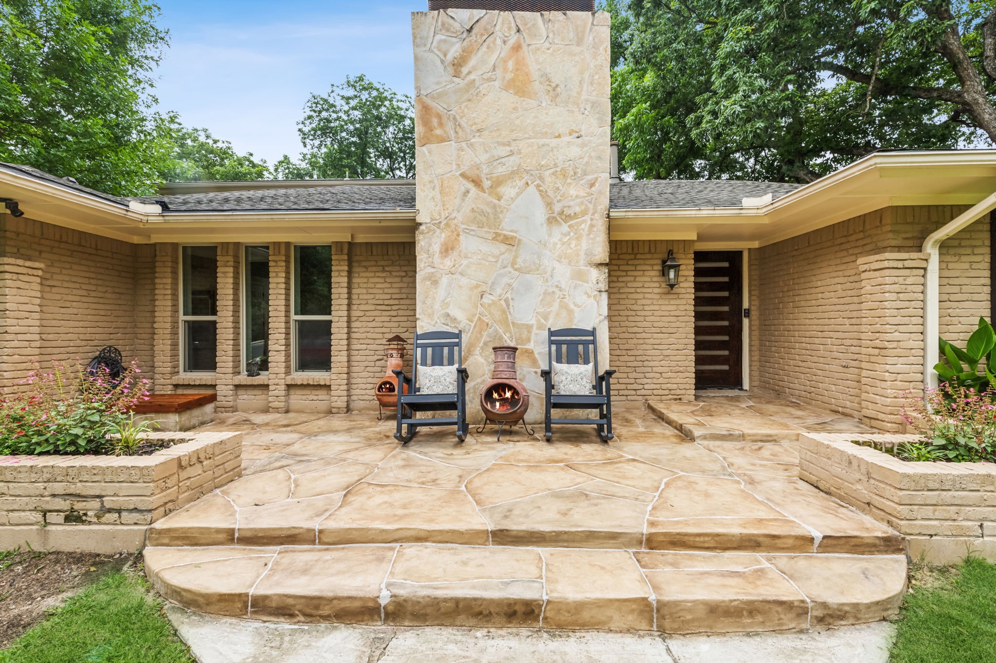 301 Lawndale Drive