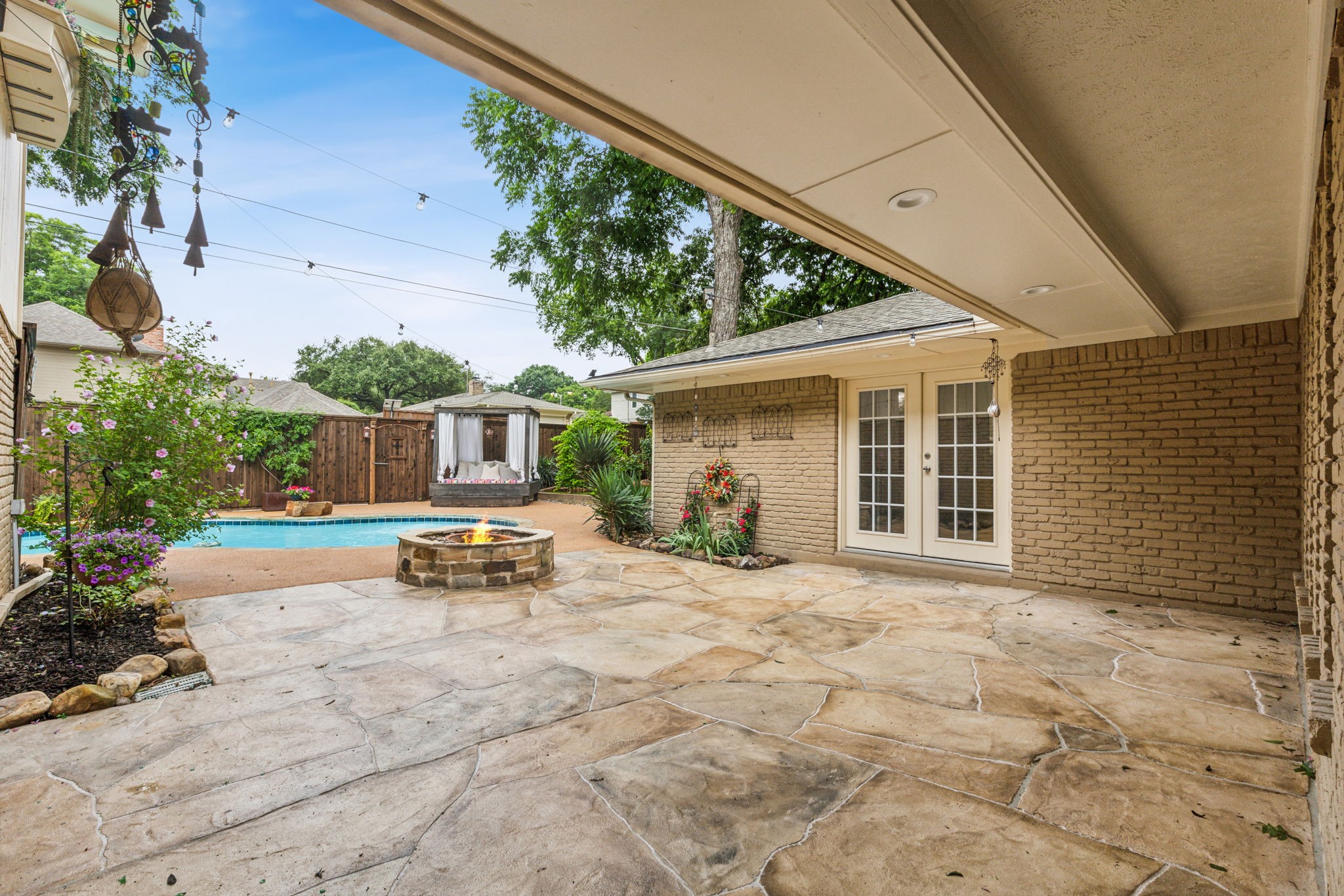 301 Lawndale Drive