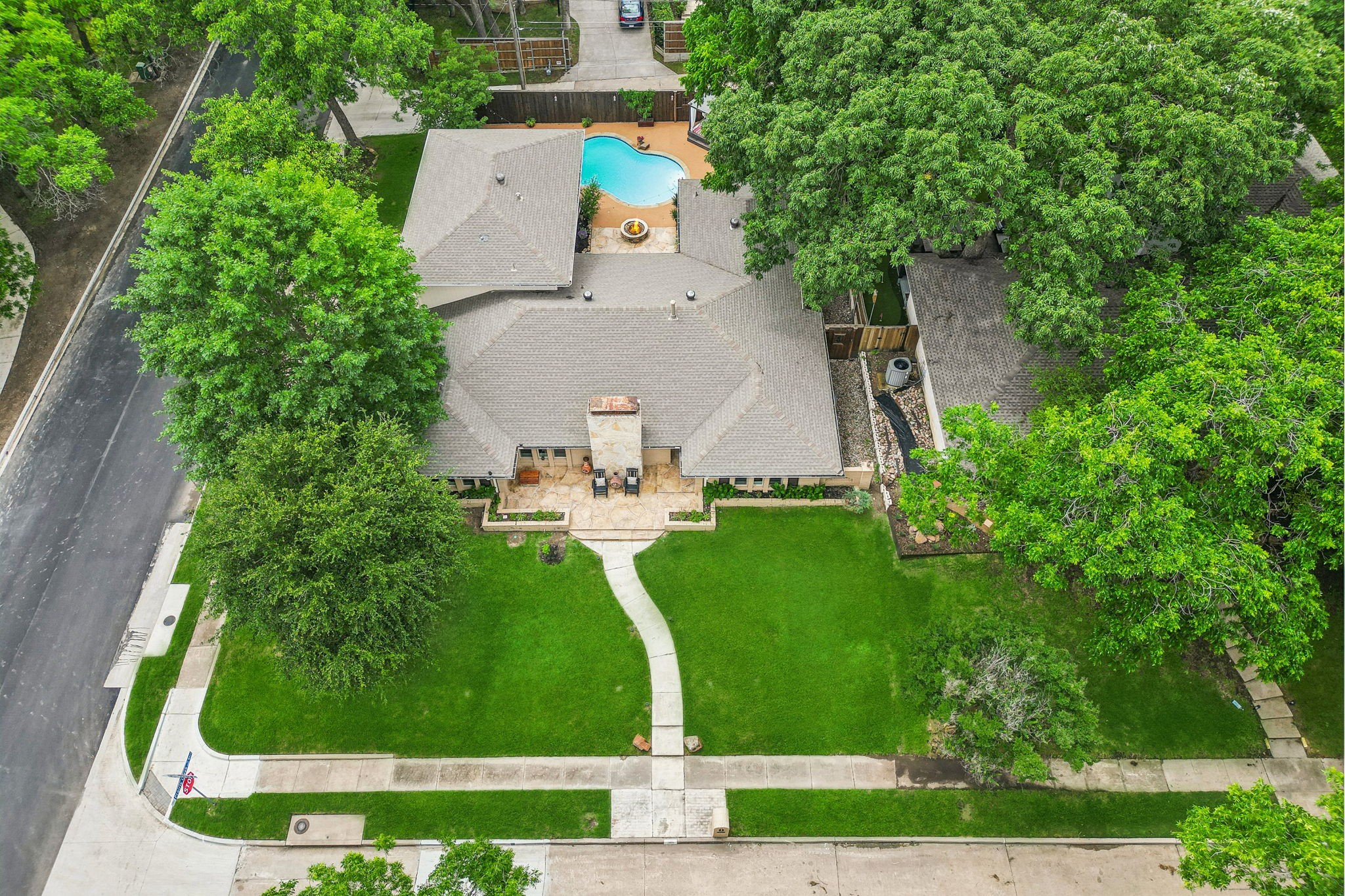 301 Lawndale Drive