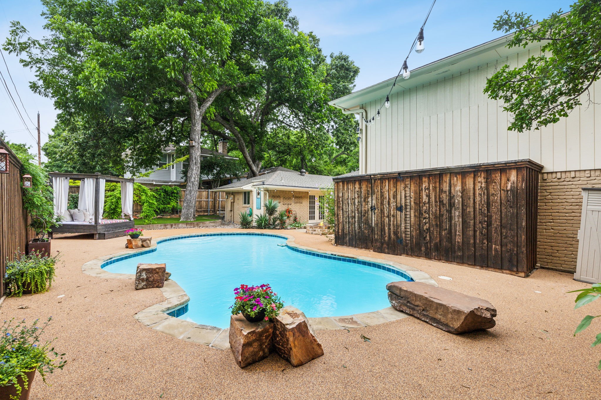301 Lawndale Drive