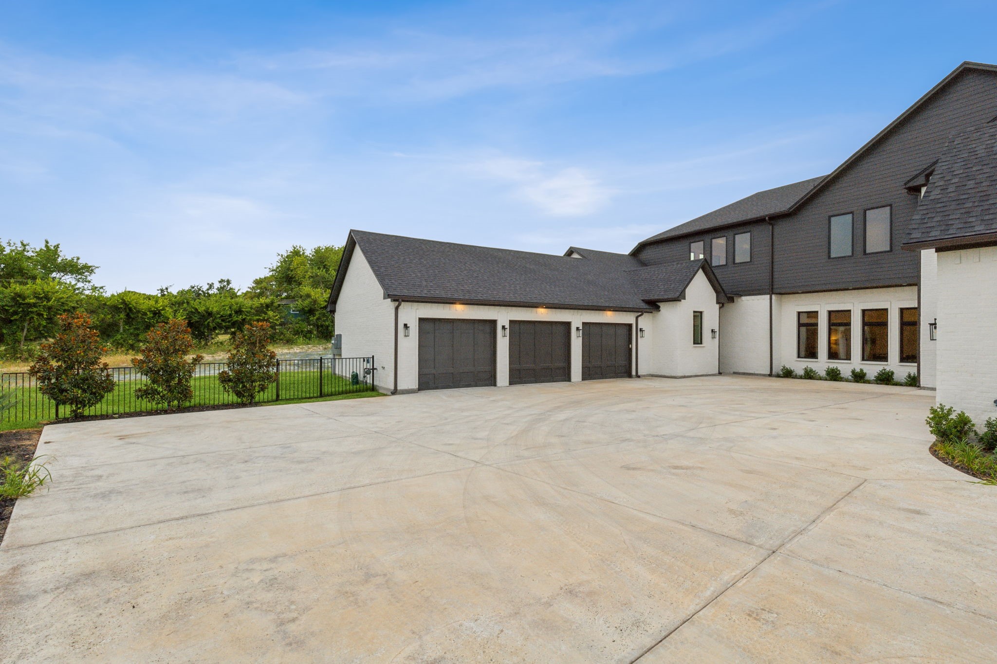 1180 Harper Landing