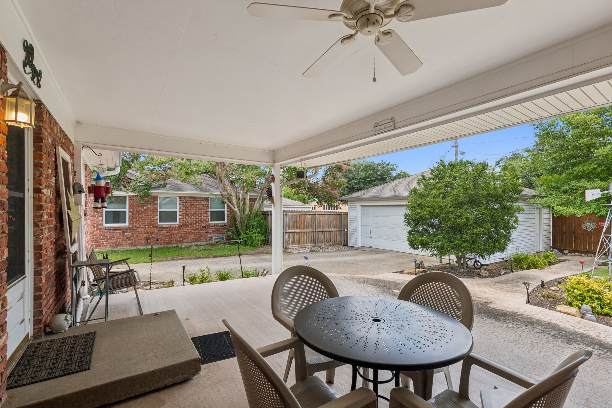 702 Sherwood Drive